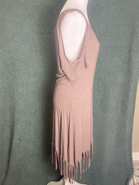 TRUE LIGHT Dusty Mauve Sleeveless Fringe Hem Midi Dress